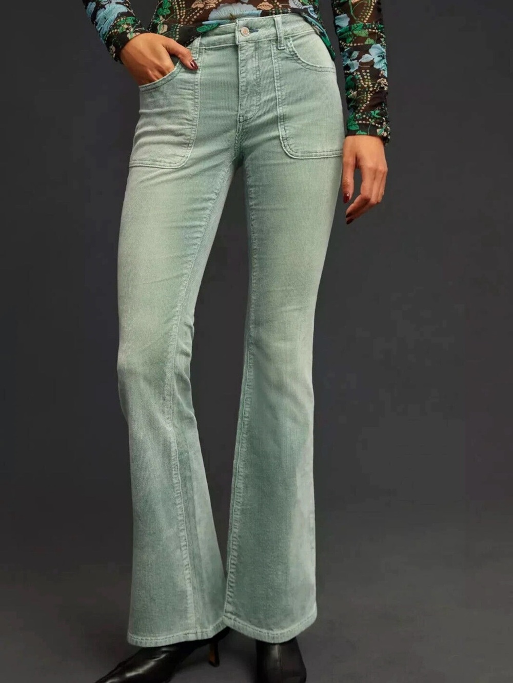 🌿 Anthropologie Pilcro The Icon Corduroy Flare Low Rise Pants Green Size 26